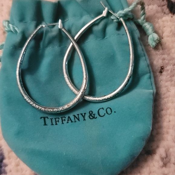 Jewelry - Earring hoops like Tiffany's